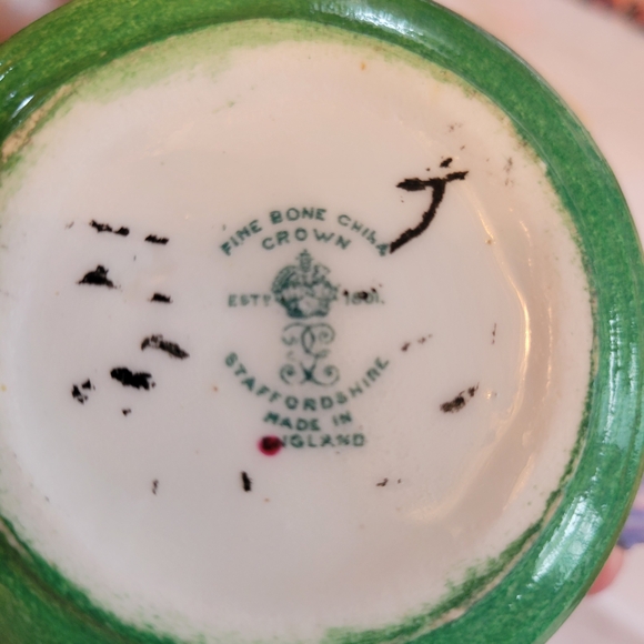 Vintage Crown Staffordshire Bone China Colorful Floral Bouquet ~ Pretty w/ FLAWS - Picture 4 of 16